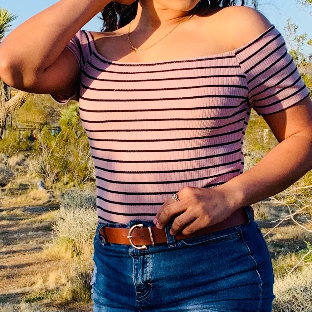 Pink stripes off the shoulder bodysuit🌸